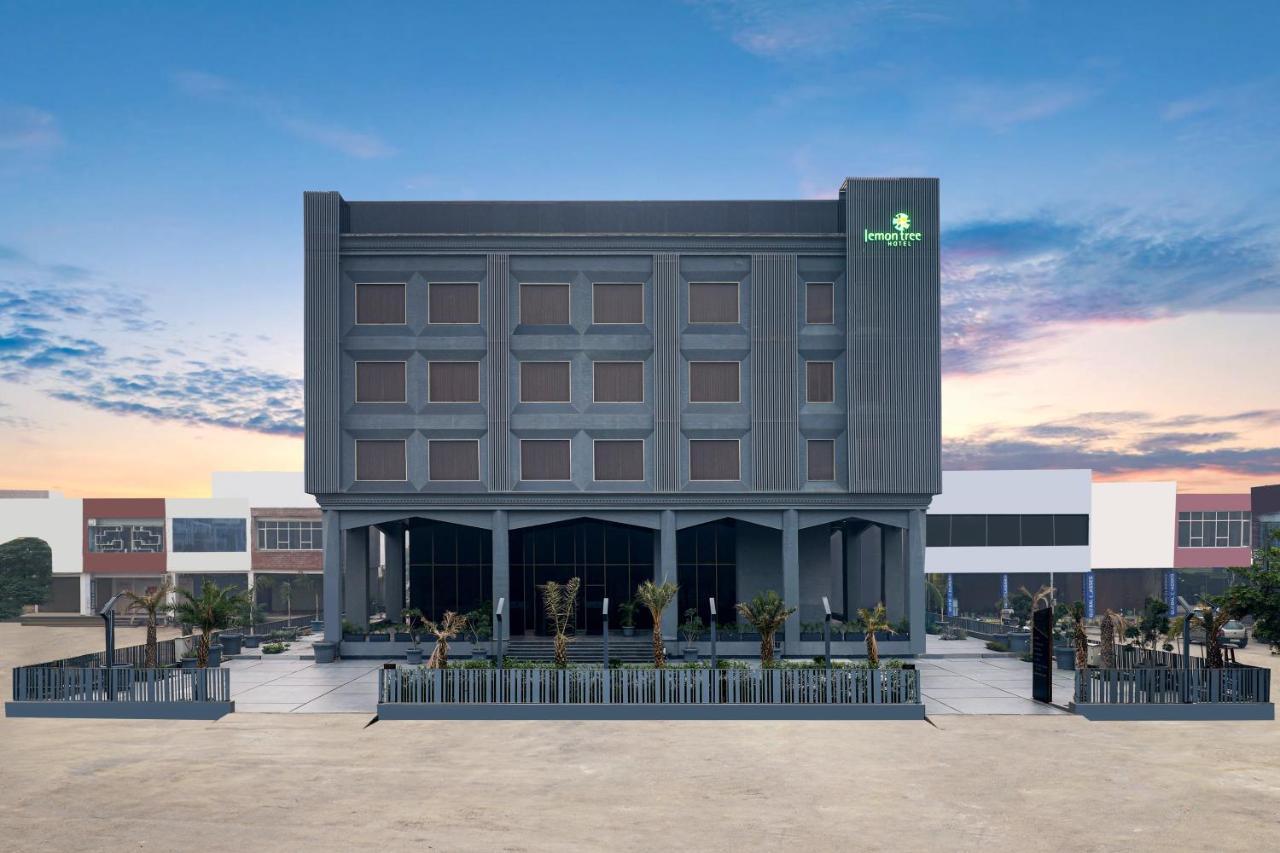 Lemon Tree Hotel, Hisār Exterior foto